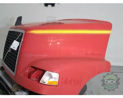 VOLVO VNM Hood