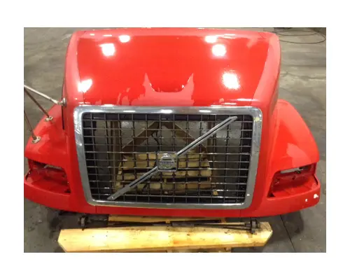 VOLVO VNM Hood