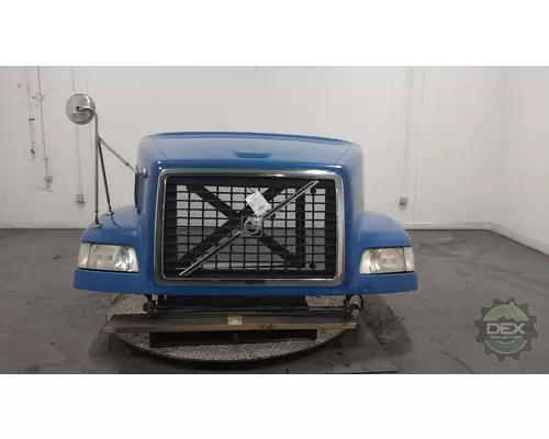 VOLVO VNM Hood