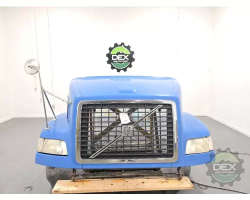 VOLVO VNM Hood