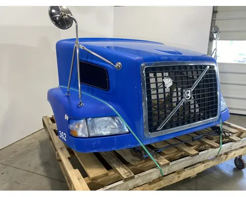 VOLVO VNM Hood