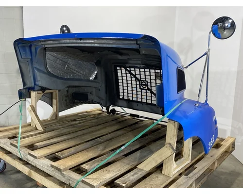 VOLVO VNM Hood