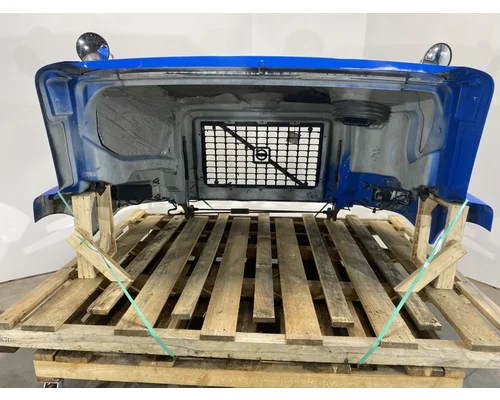 VOLVO VNM Hood