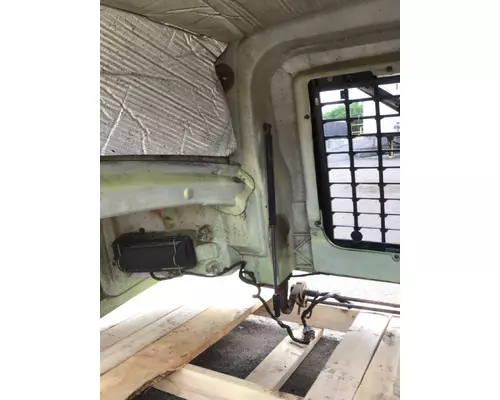 VOLVO VNM Hood