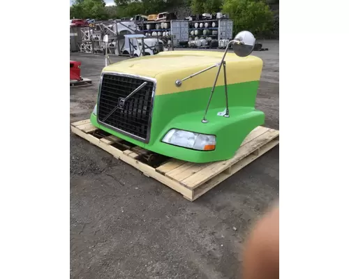 VOLVO VNM Hood