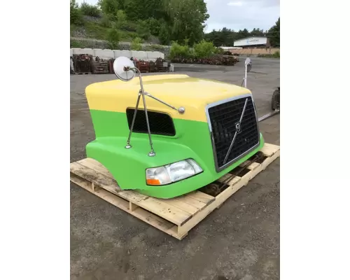 VOLVO VNM Hood