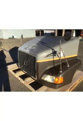 VOLVO VNM Hood