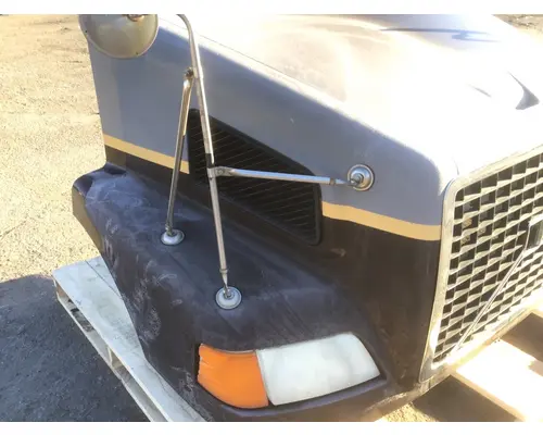 VOLVO VNM Hood