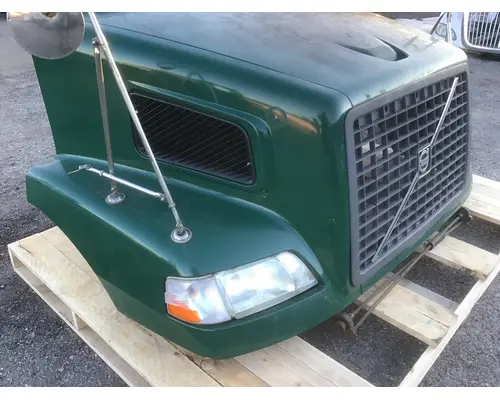 VOLVO VNM Hood