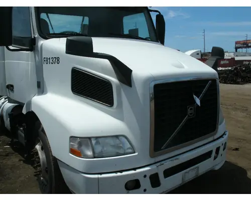 VOLVO VNM Hood