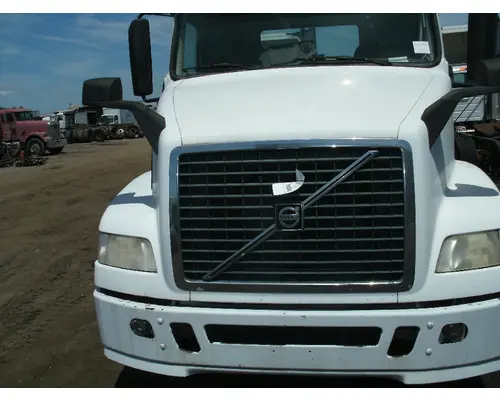 VOLVO VNM Hood
