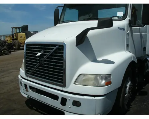 VOLVO VNM Hood