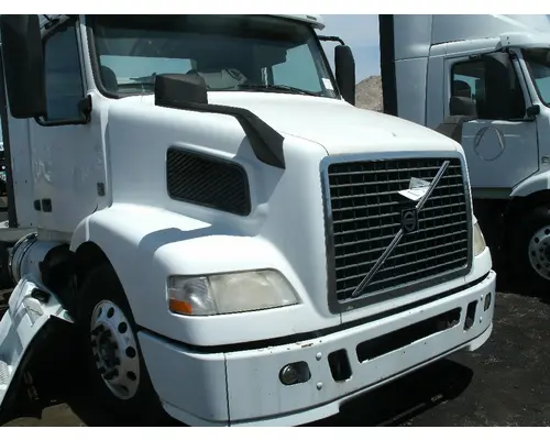 VOLVO VNM Hood