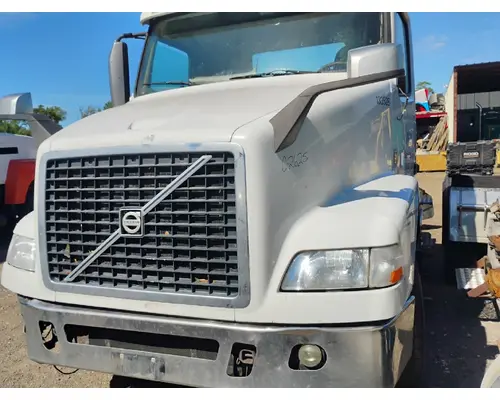 VOLVO VNM Hood