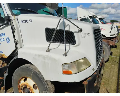 VOLVO VNM Hood