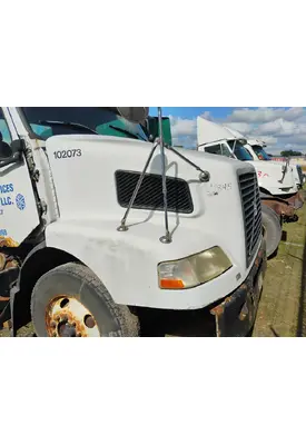 VOLVO VNM Hood