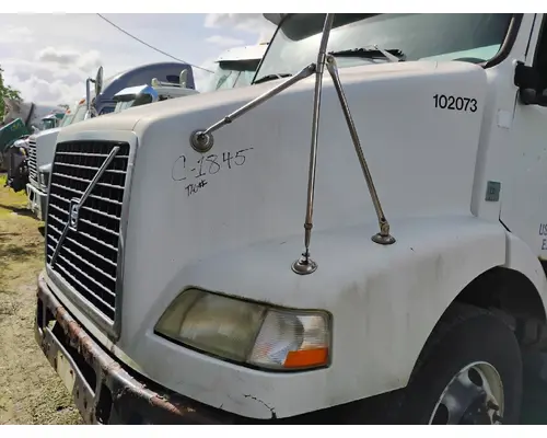 VOLVO VNM Hood