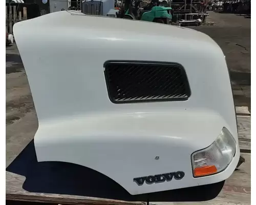 VOLVO VNM Hood