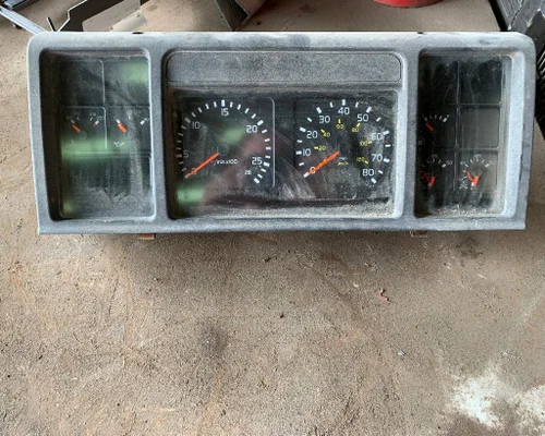 VOLVO VNM Instrument Cluster