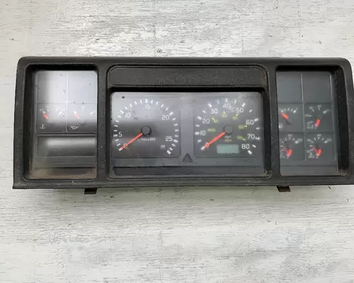 VOLVO VNM Instrument Cluster