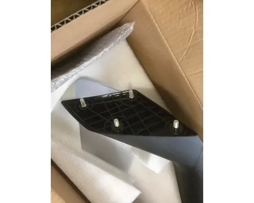 VOLVO VNM MIRROR - HOOD