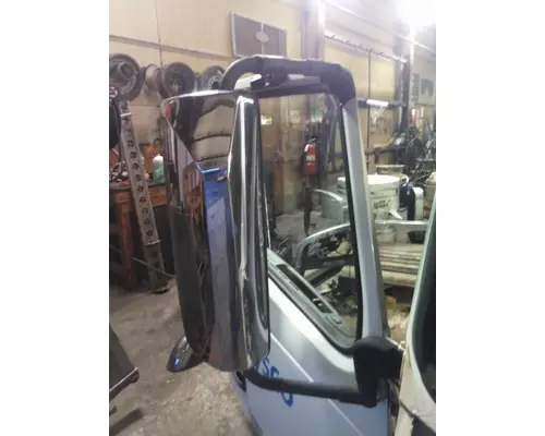 VOLVO VNM MIRROR ASSEMBLY CABDOOR