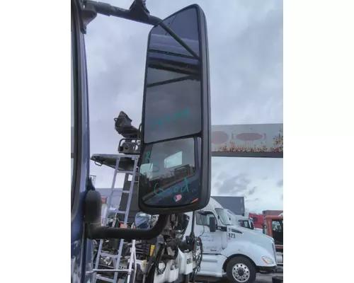 VOLVO VNM MIRROR ASSEMBLY CABDOOR