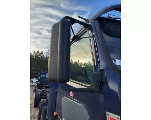 VOLVO VNM MIRROR ASSEMBLY CABDOOR