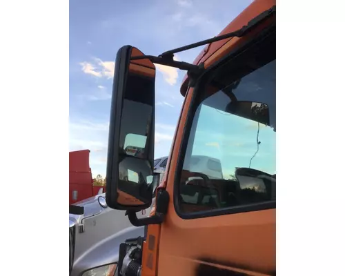 VOLVO VNM MIRROR ASSEMBLY CABDOOR