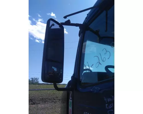 VOLVO VNM MIRROR ASSEMBLY CABDOOR