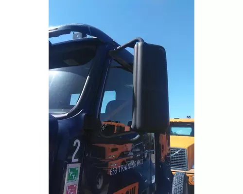 VOLVO VNM MIRROR ASSEMBLY CABDOOR