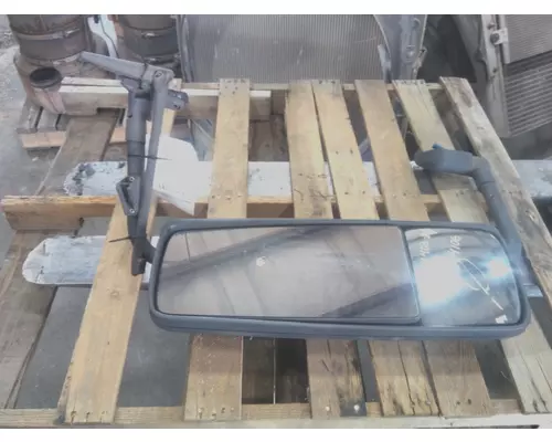 VOLVO VNM MIRROR ASSEMBLY CABDOOR