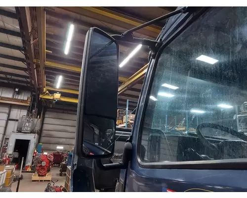 VOLVO VNM MIRROR ASSEMBLY CABDOOR