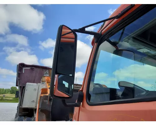 VOLVO VNM MIRROR ASSEMBLY CABDOOR