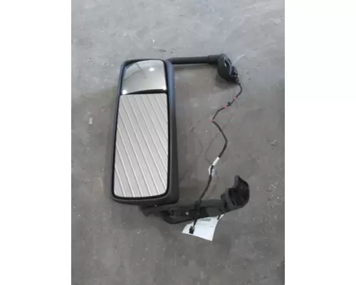 VOLVO VNM MIRROR ASSEMBLY CABDOOR