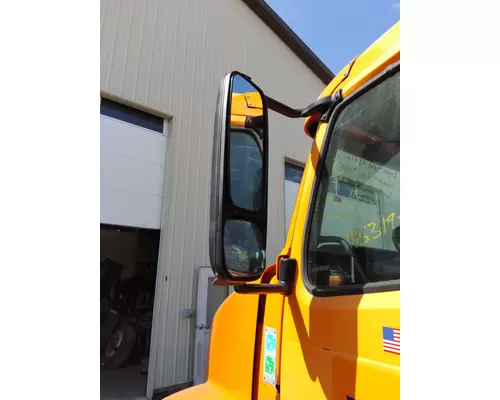 VOLVO VNM MIRROR ASSEMBLY CABDOOR