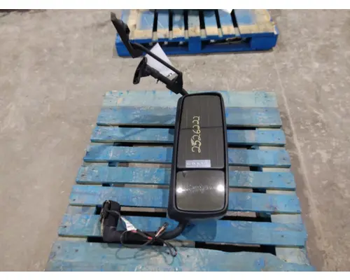 VOLVO VNM MIRROR ASSEMBLY CABDOOR