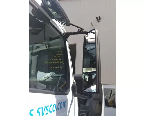 VOLVO VNM MIRROR ASSEMBLY CABDOOR
