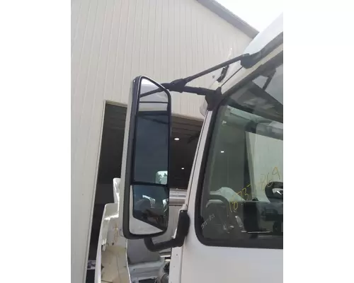 VOLVO VNM MIRROR ASSEMBLY CABDOOR