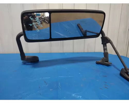 VOLVO VNM MIRROR ASSEMBLY CABDOOR