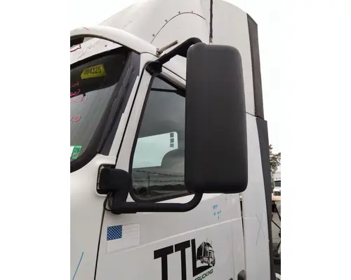 VOLVO VNM MIRROR ASSEMBLY CABDOOR