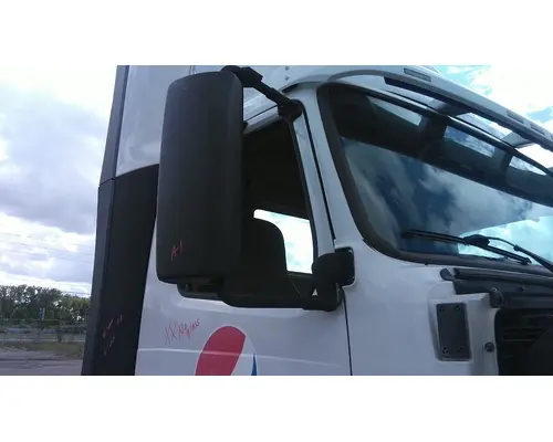 VOLVO VNM MIRROR ASSEMBLY CABDOOR