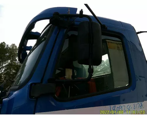 VOLVO VNM MIRROR ASSEMBLY CABDOOR