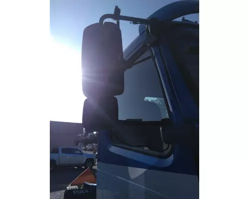 VOLVO VNM MIRROR ASSEMBLY CABDOOR