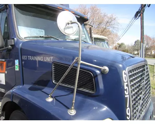 VOLVO VNM MIRROR ASSEMBLY FENDERHOOD