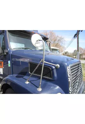 VOLVO VNM MIRROR ASSEMBLY FENDER/HOOD