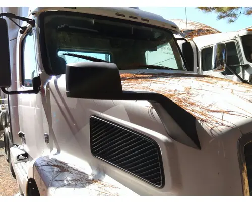 VOLVO VNM MIRROR ASSEMBLY FENDERHOOD