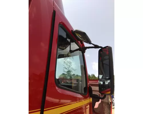 VOLVO VNM MIRROR LOOK DOWN