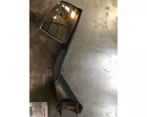 VOLVO VNM Mirror (Side View)