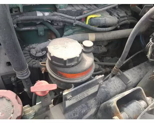 VOLVO VNM POWER STEERING RESERVOIR